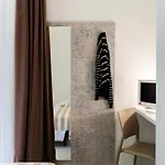 Отель Strand Hotel 3*