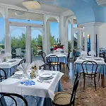 Strand Hotel