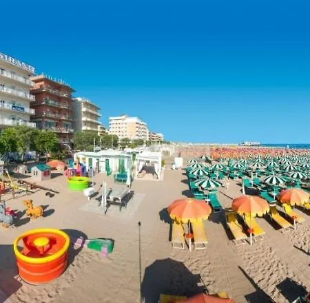 Strand Hotel 酒店 3*