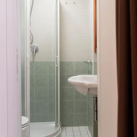 酒店 Strand Hotel 3*