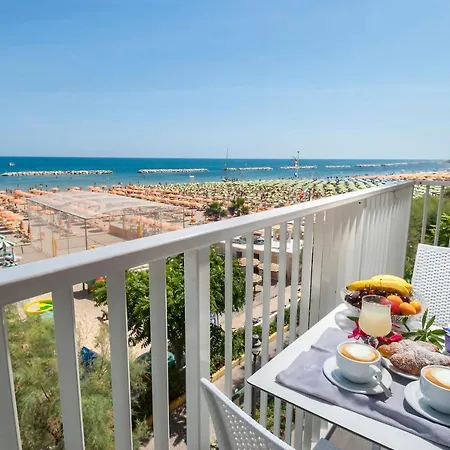 Hotel Strand Hotel 3*