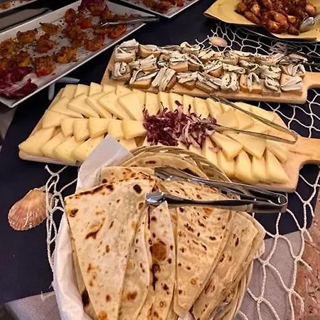 Strand Hotel Отель Габичче-Маре