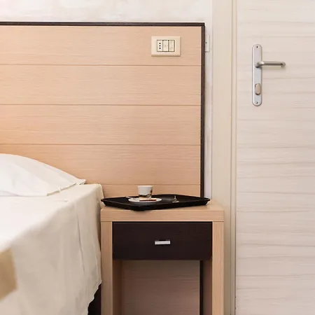 Strand Hotel Габичче-Маре