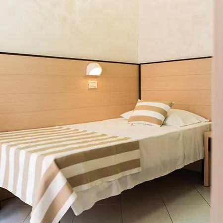 Strand Hotel 3*