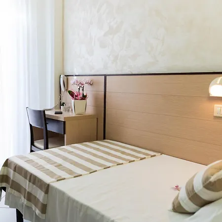 Hotel Strand Hotel 3*