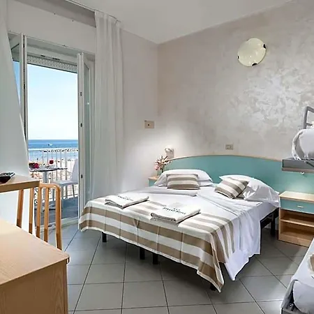 호텔 Strand Hotel 3*