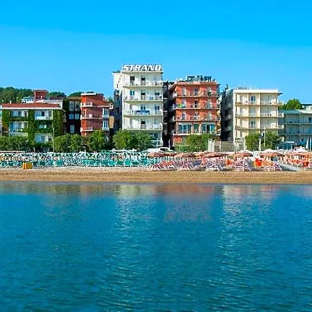 Strand Hotel 호텔 3*