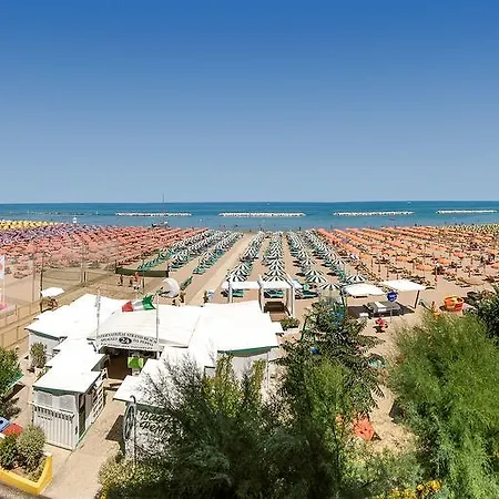 Strand Hotel Габичче-Маре