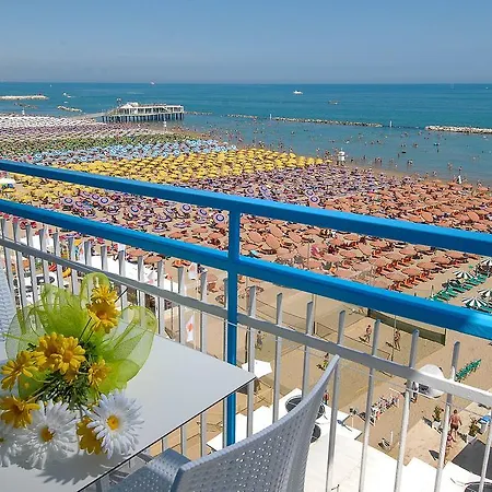 Hotel Strand Hotel 3*