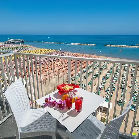 Strand Hotel